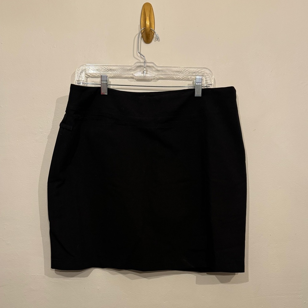 Black Athletic Skort, golf skirt, hiking skort, tennis skort.